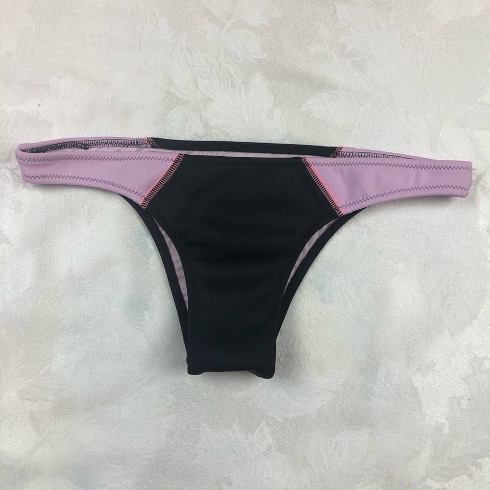 NEW Victoria’s Secret black and pink bikini